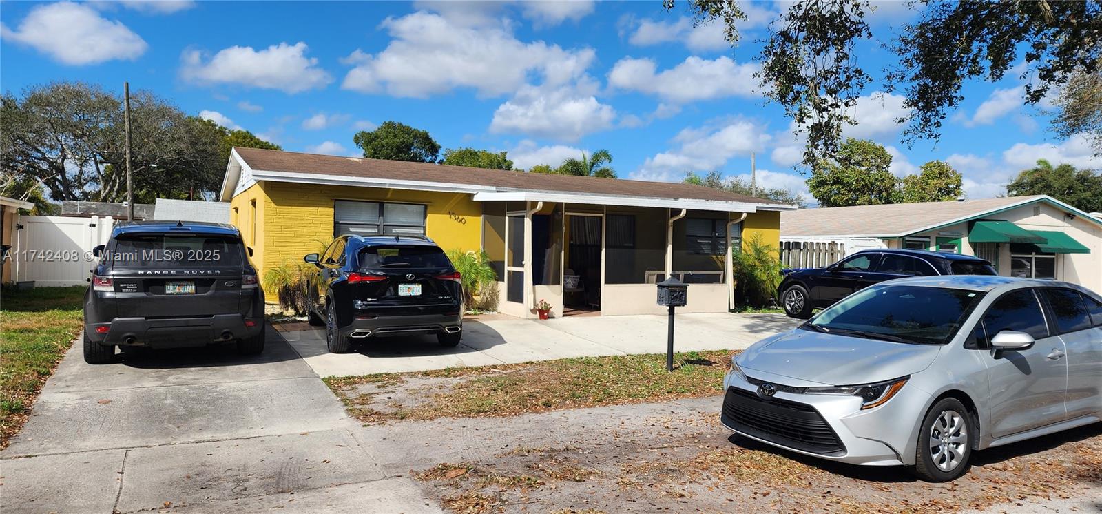 1360 N 73rd Way, Hollywood, Florida image 1