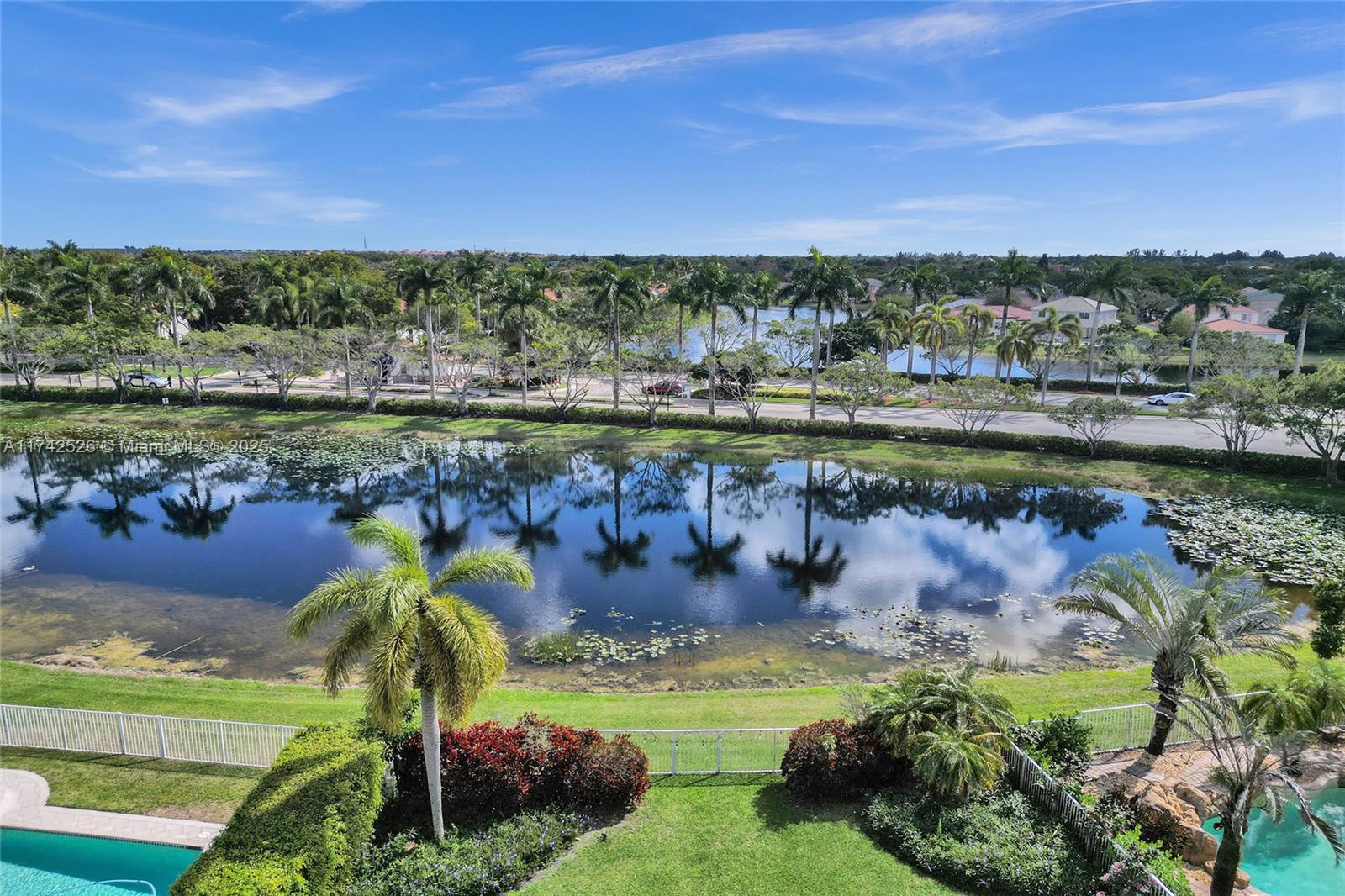 3892 Falcon Ridge Cir, Weston, Florida image 8