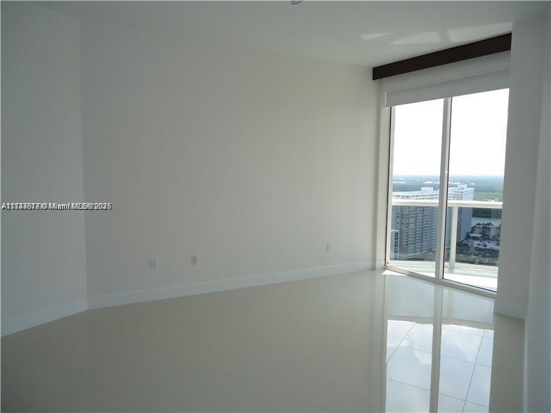 15811 Collins Ave #2605, Sunny Isles Beach FL 33160