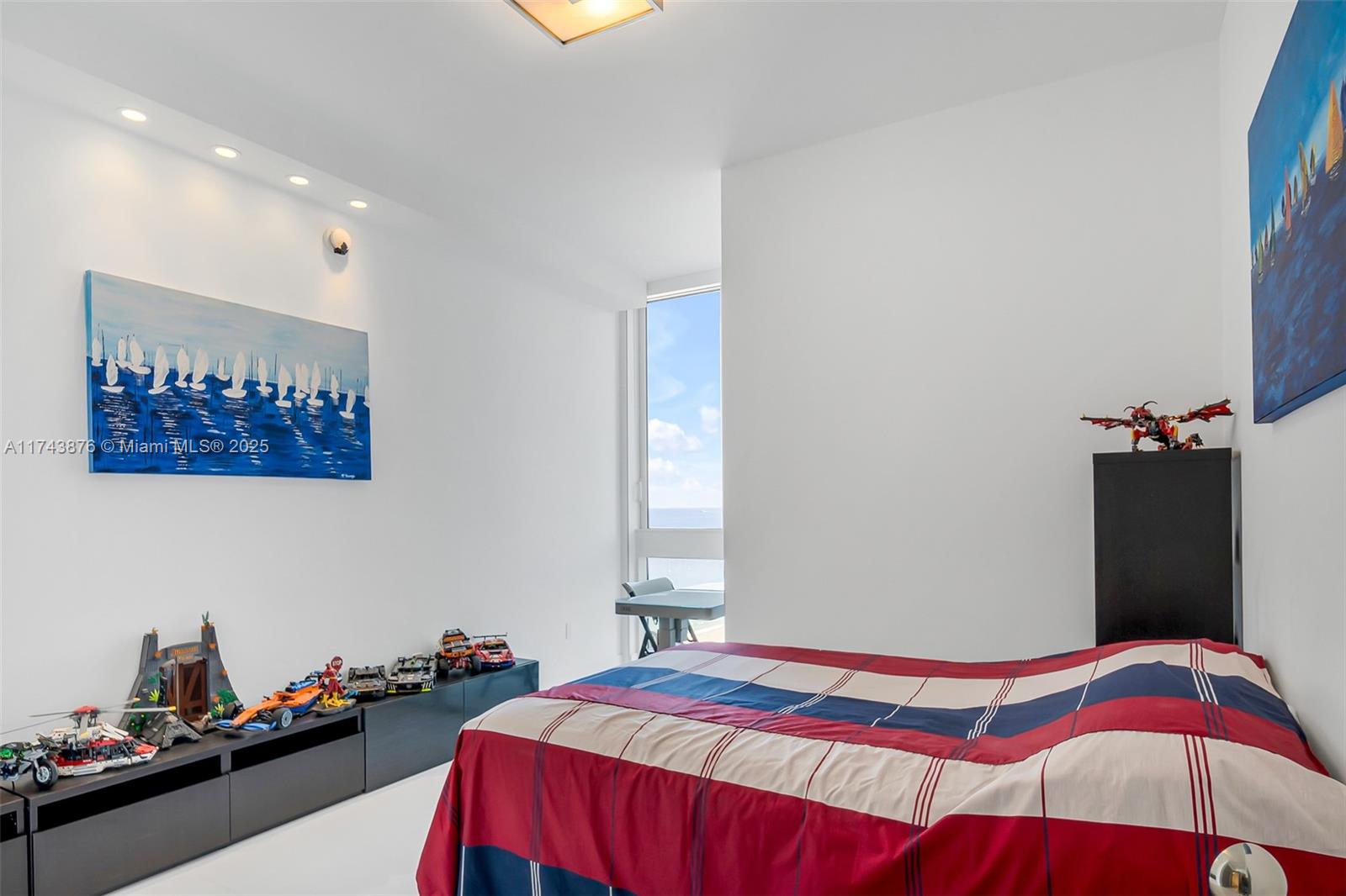 16001 Collins Ave #701, Sunny Isles Beach FL 33160