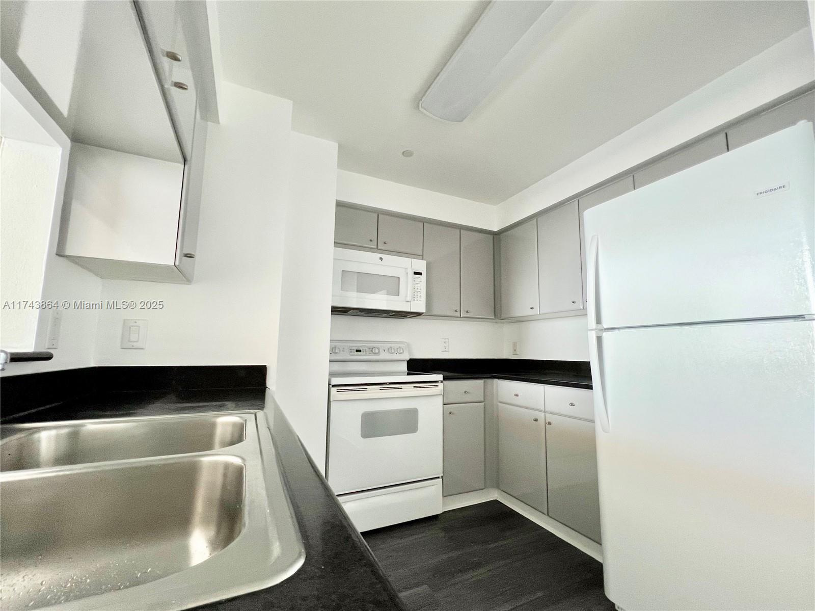 2475 Brickell Ave #2408, Miami FL 33129