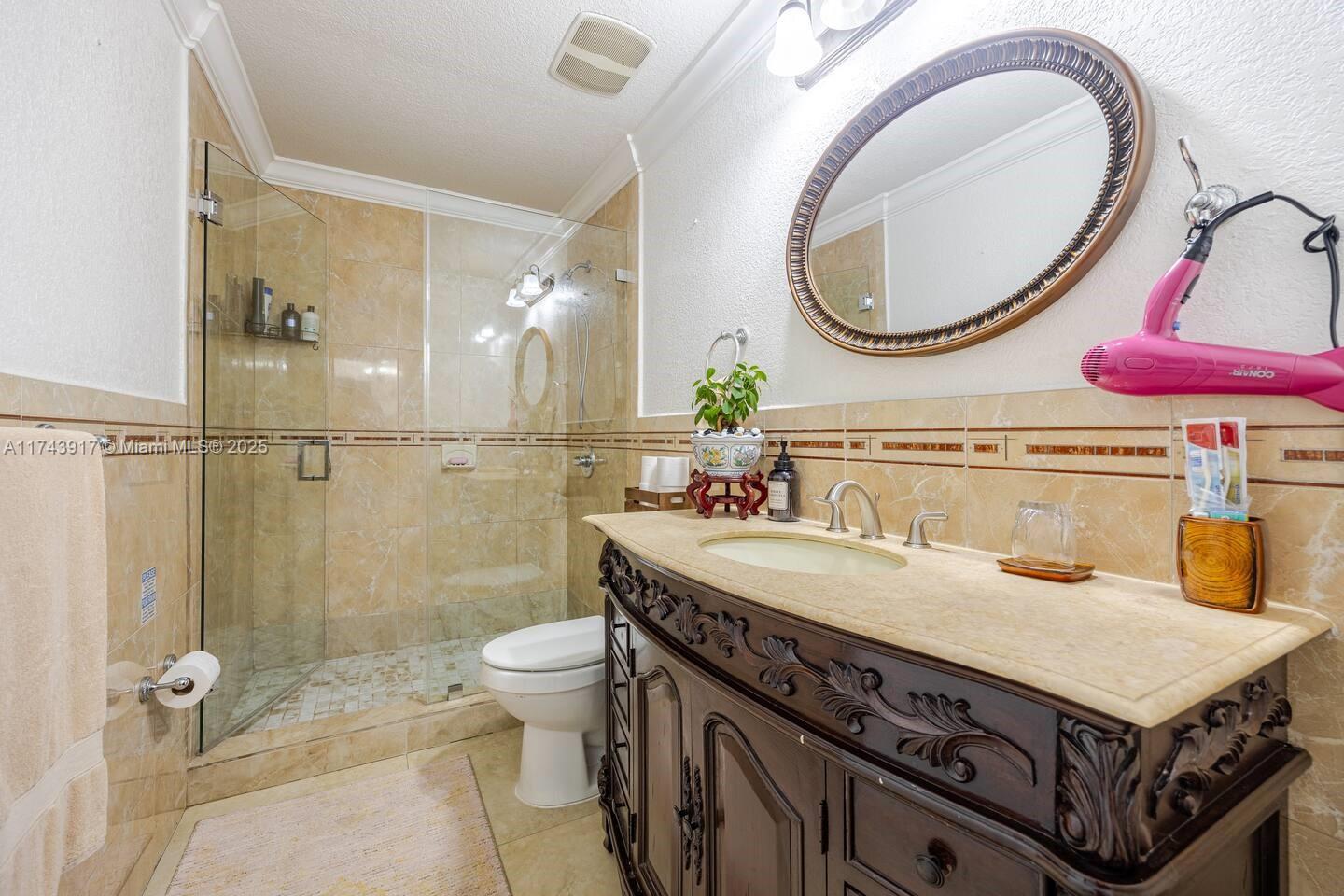 1355 W 71st St, Hialeah, Florida image 15