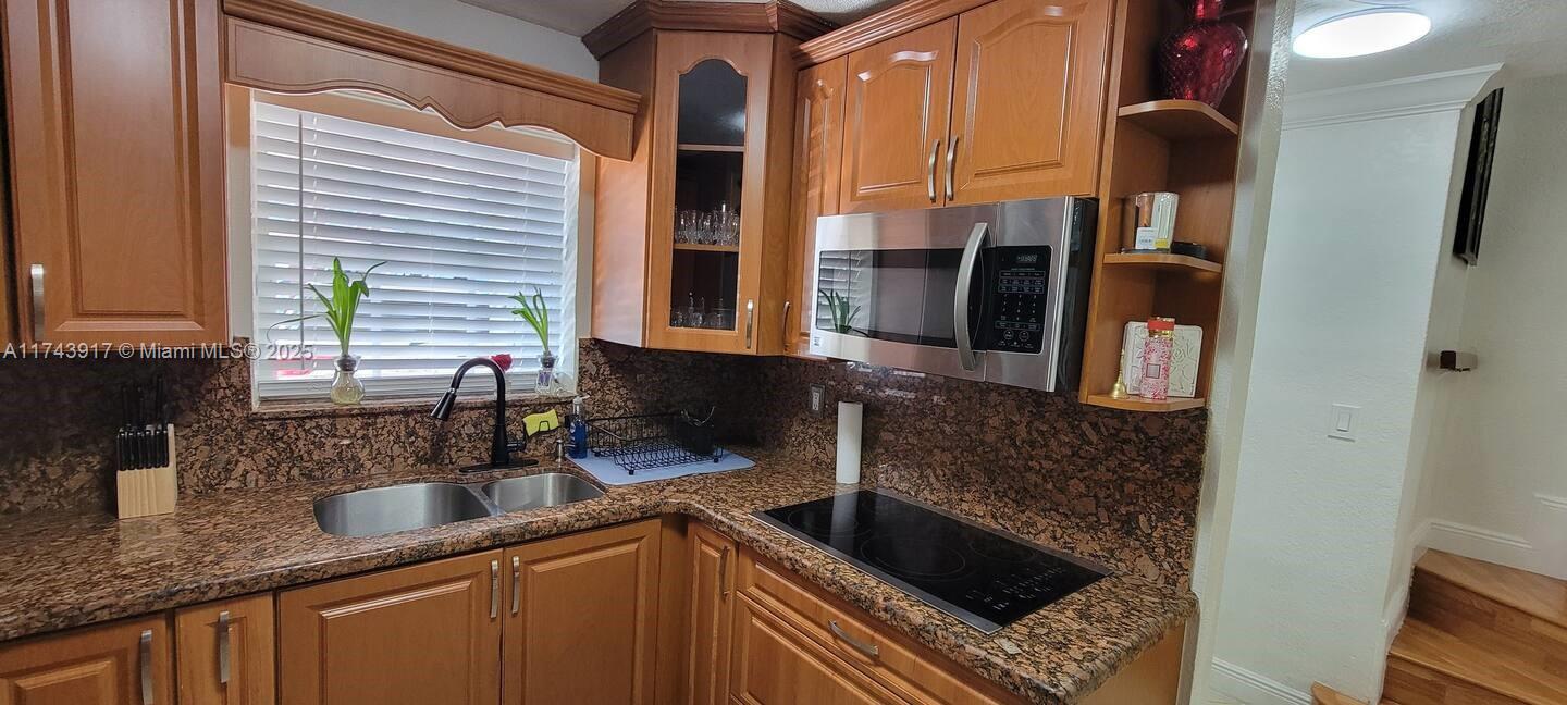1355 W 71st St, Hialeah, Florida image 6