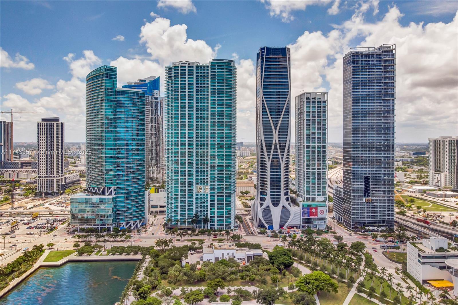 900 Biscayne Blvd #2206, Miami FL 33132