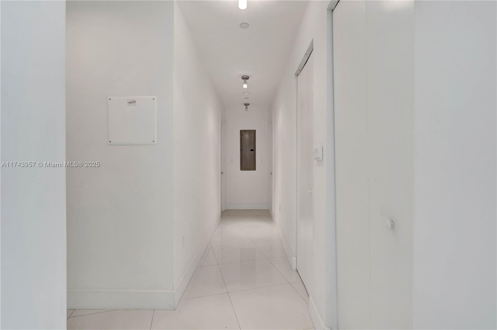 900 Biscayne Blvd #2206, Miami FL 33132