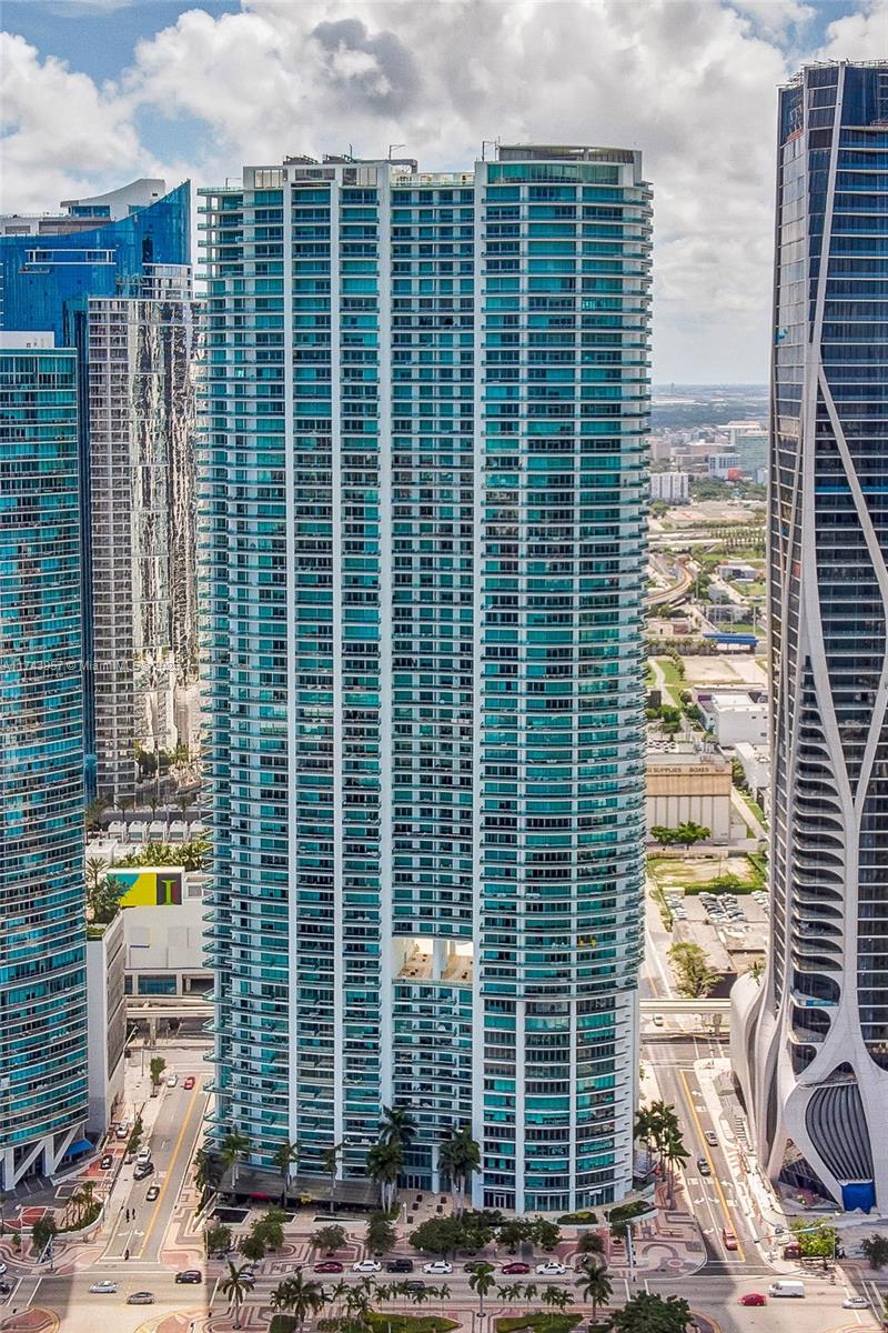 900 Biscayne Blvd #2206, Miami FL 33132