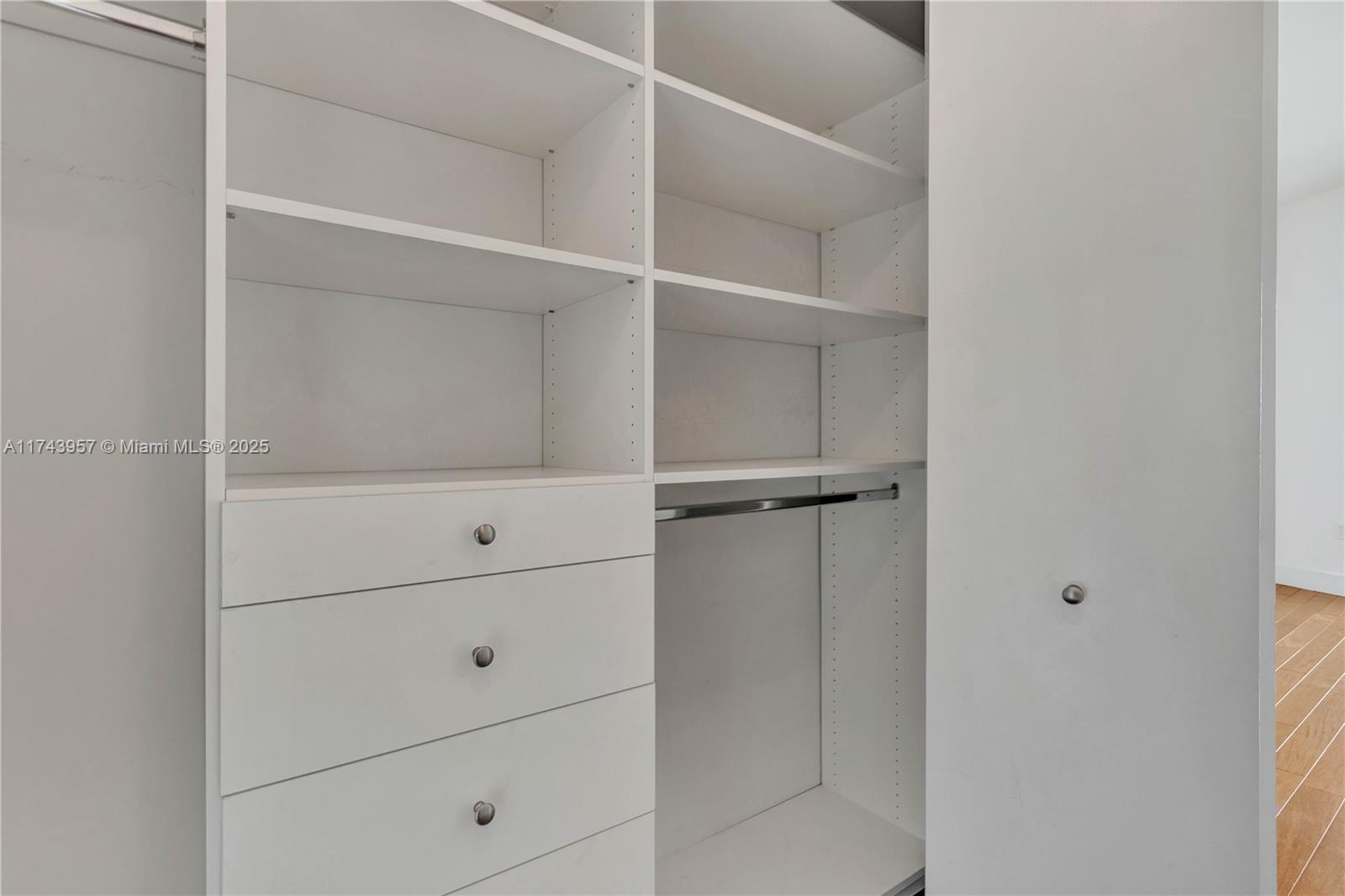 900 Biscayne Blvd #2206, Miami FL 33132