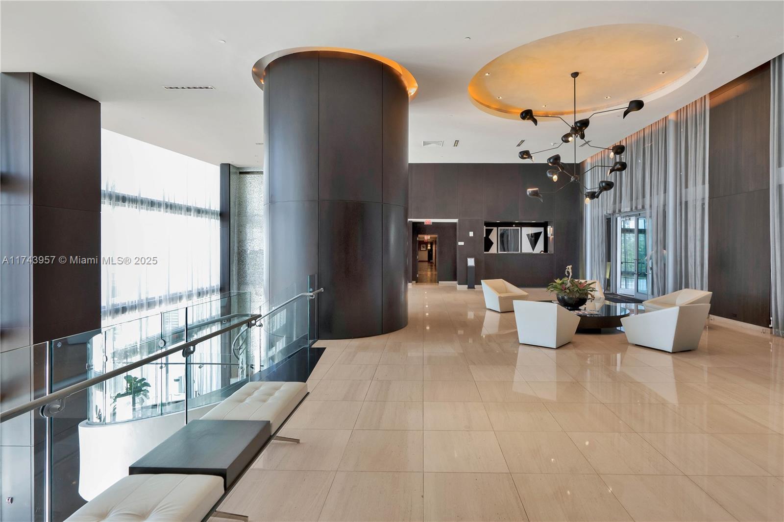 900 Biscayne Blvd #2206, Miami FL 33132