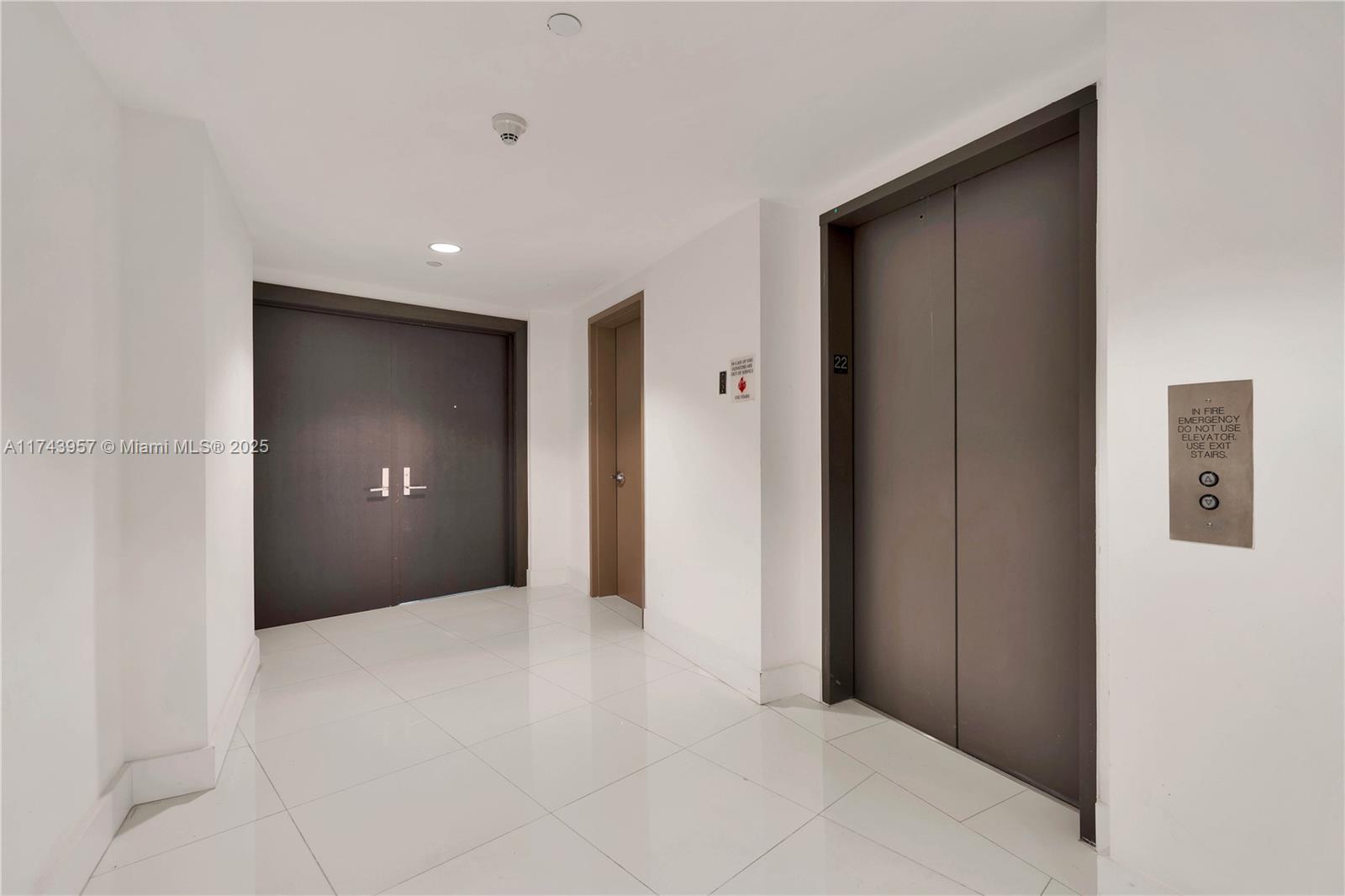 900 Biscayne Blvd #2206, Miami FL 33132