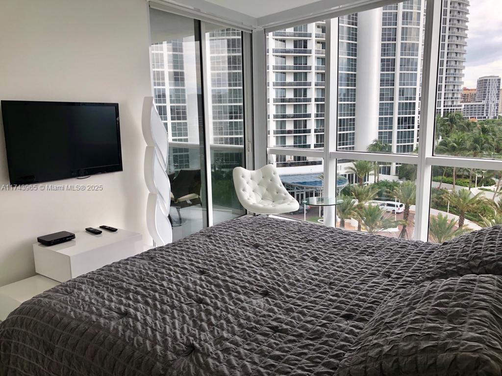18201 Collins Ave #805, Sunny Isles Beach FL 33160