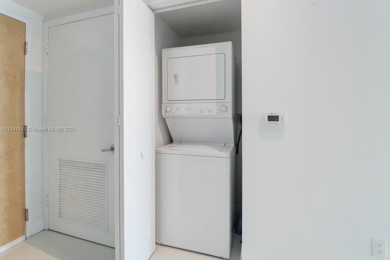 350 S Miami Ave #3515, Miami FL 33130