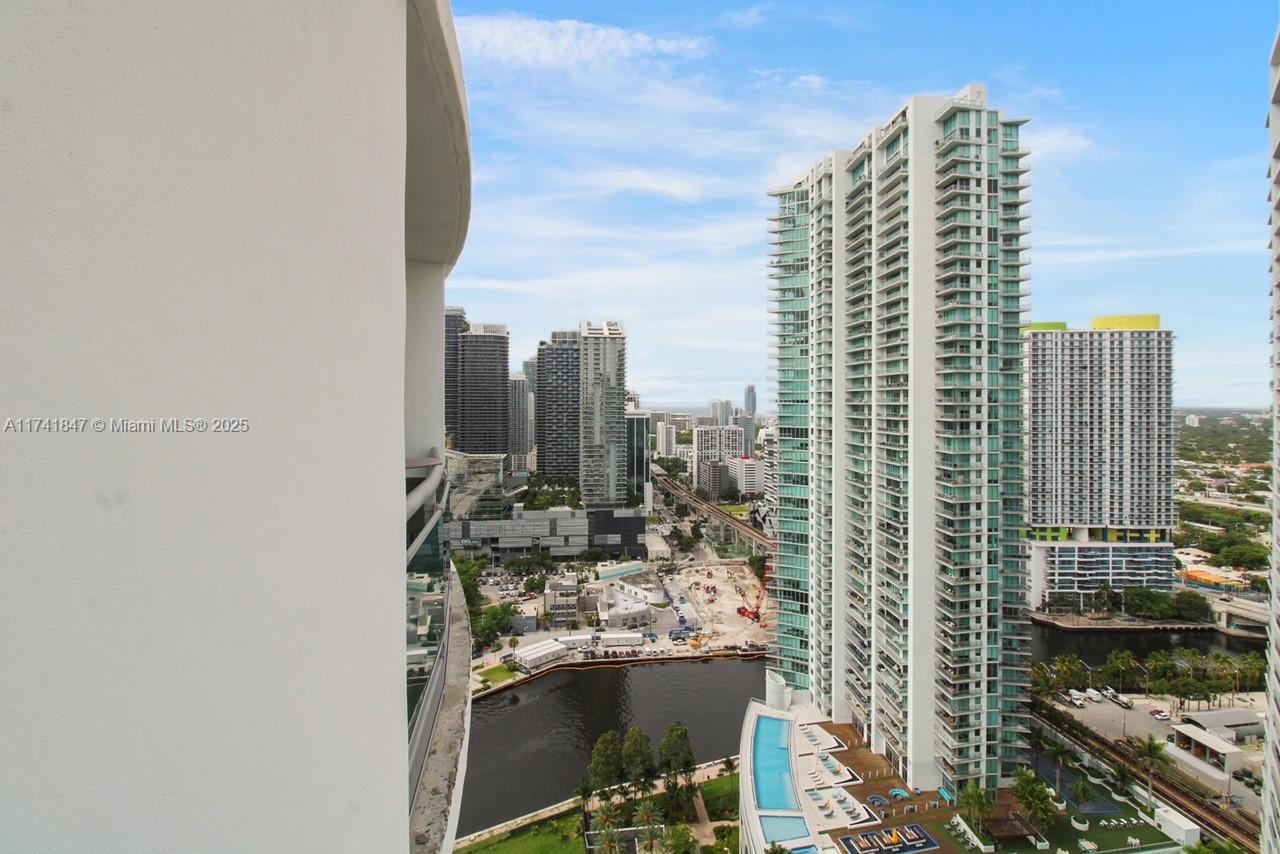 350 S Miami Ave #3515, Miami FL 33130