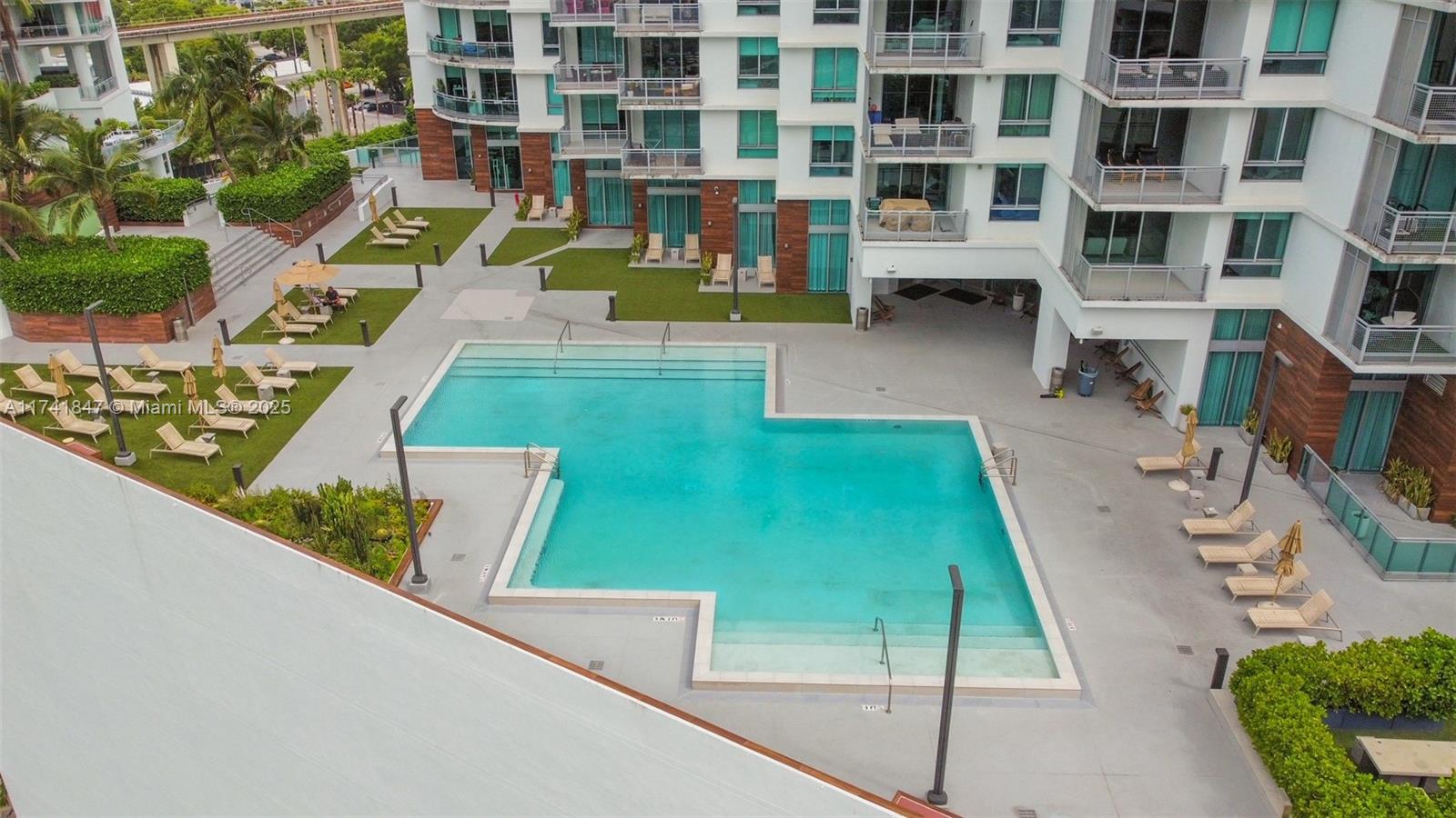 350 S Miami Ave #3515, Miami FL 33130