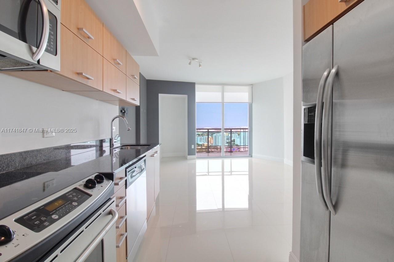 350 S Miami Ave #3515, Miami FL 33130