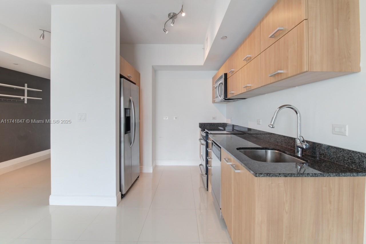350 S Miami Ave #3515, Miami FL 33130