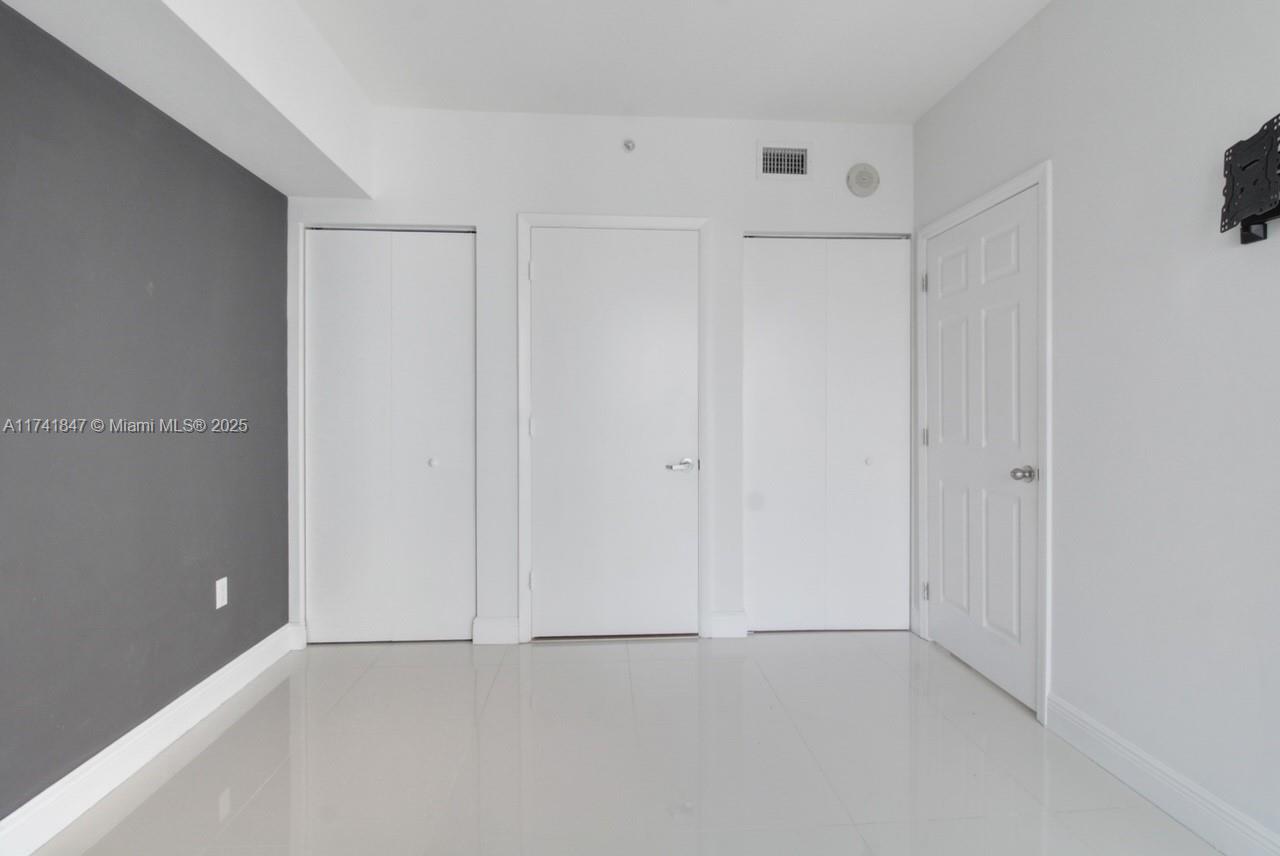 350 S Miami Ave #3515, Miami FL 33130