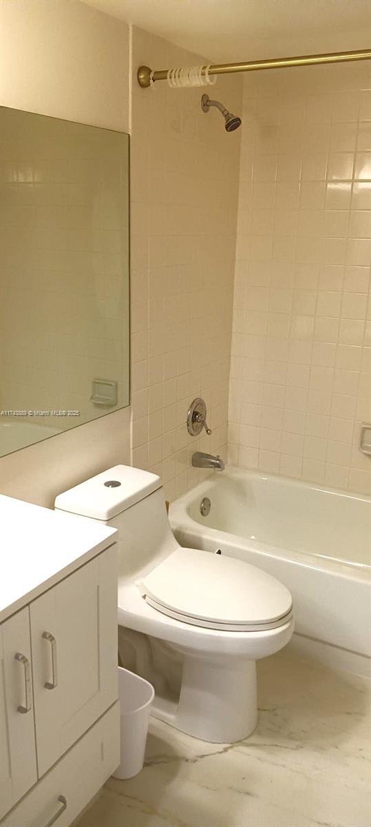 770 Claughton Island Dr #911, Miami FL 33131