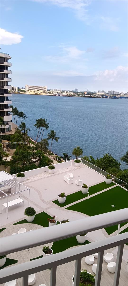 770 Claughton Island Dr #911, Miami FL 33131