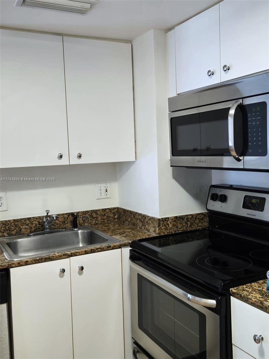 770 Claughton Island Dr #911, Miami FL 33131