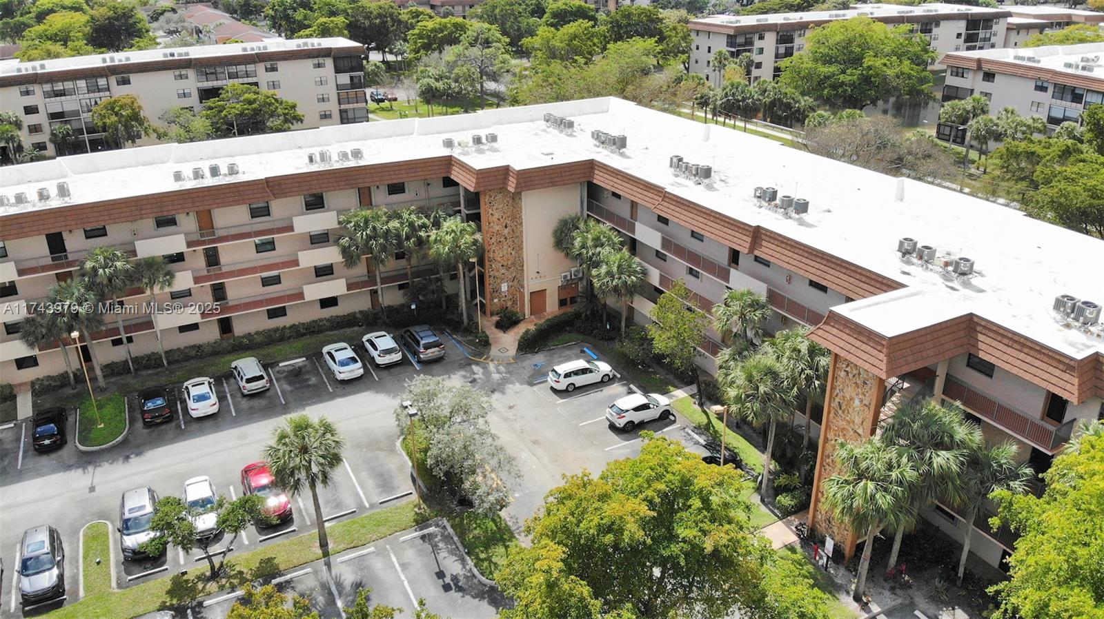 4940 E Sabal Palm Blvd #203, Tamarac, Florida image 20