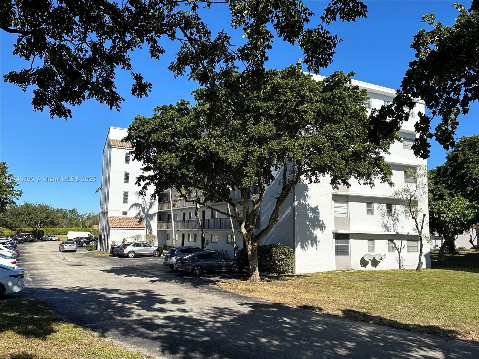 8750 N Sherman Cir #102, Miramar, Florida image 1