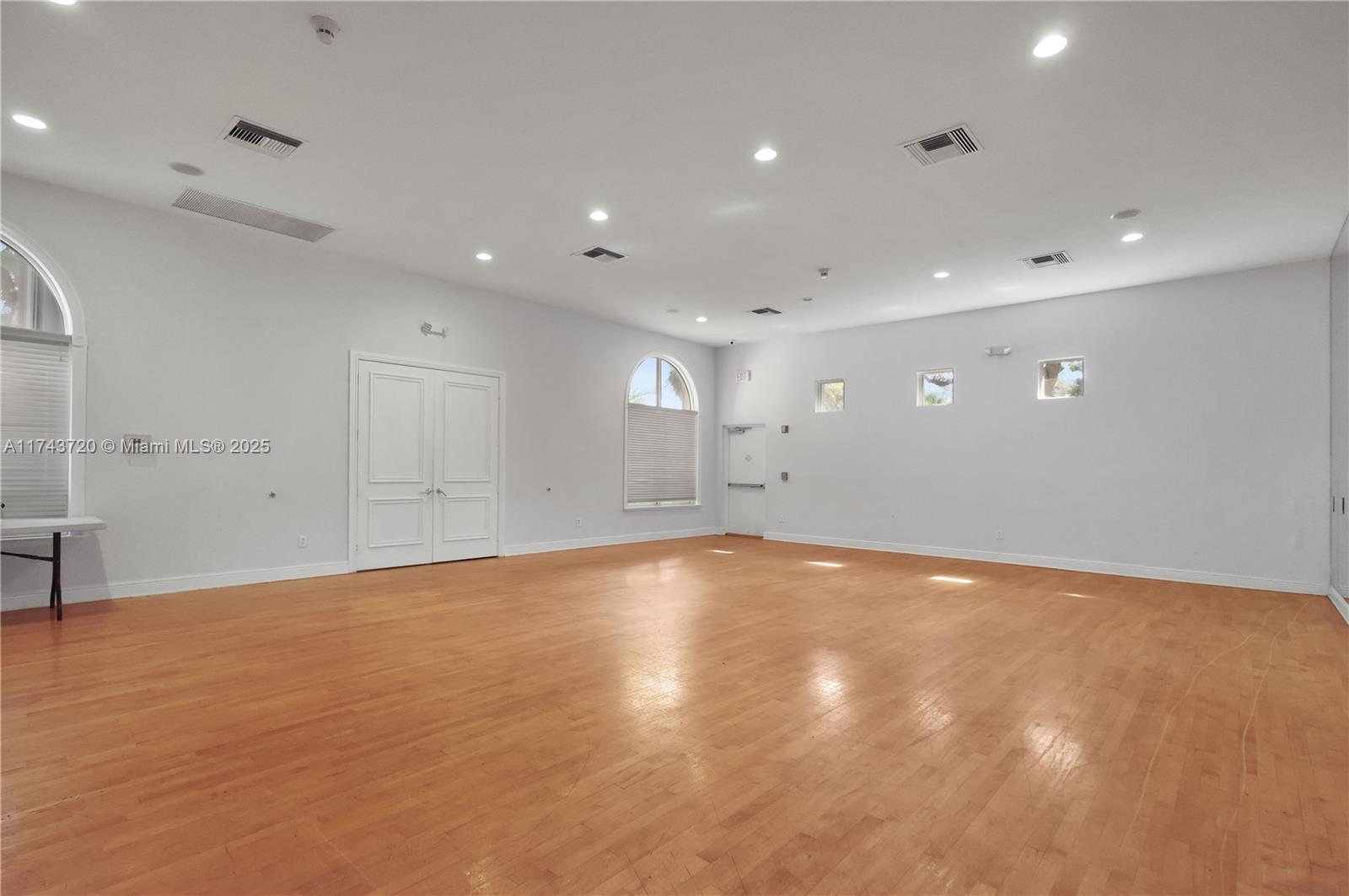 Listing Photo 24