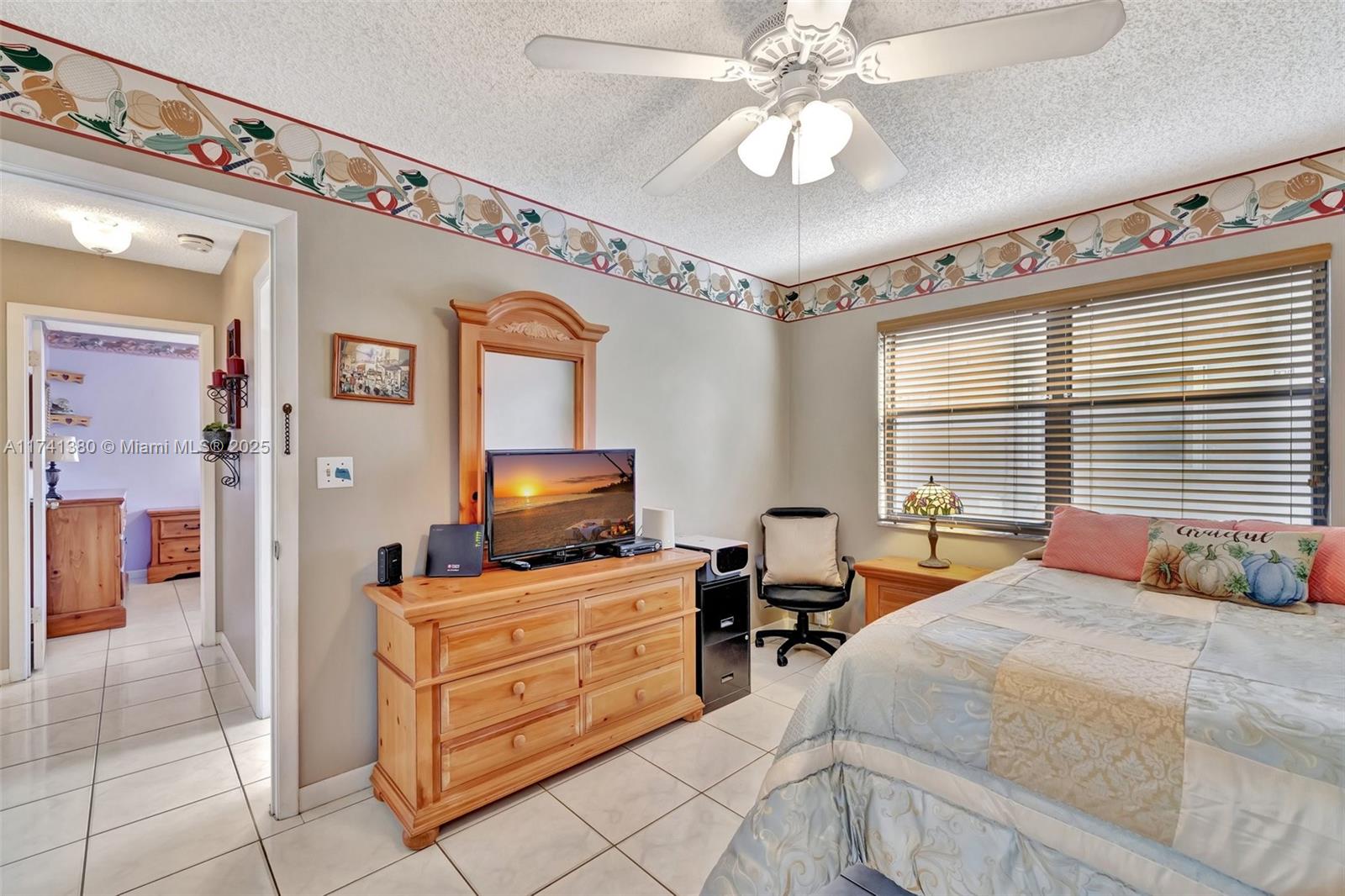5911 Epsom Ln, Davie, Florida image 29