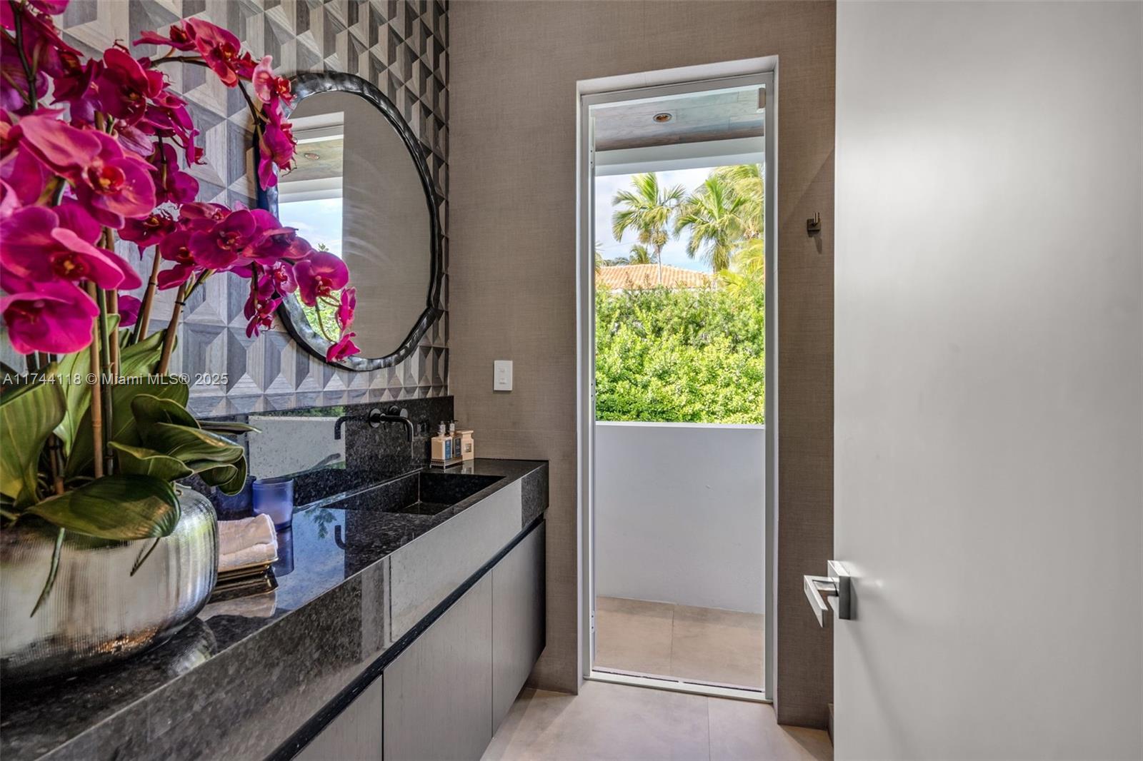 285 W Mashta Dr, Key Biscayne, Florida image 28