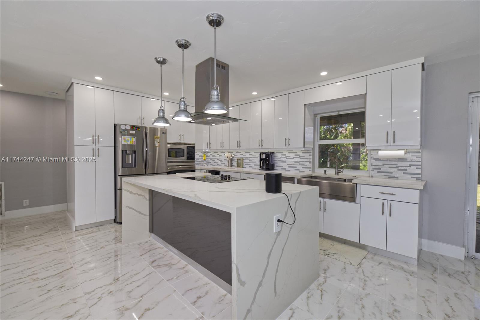 161 NW 46th Ter, Plantation, Florida image 9