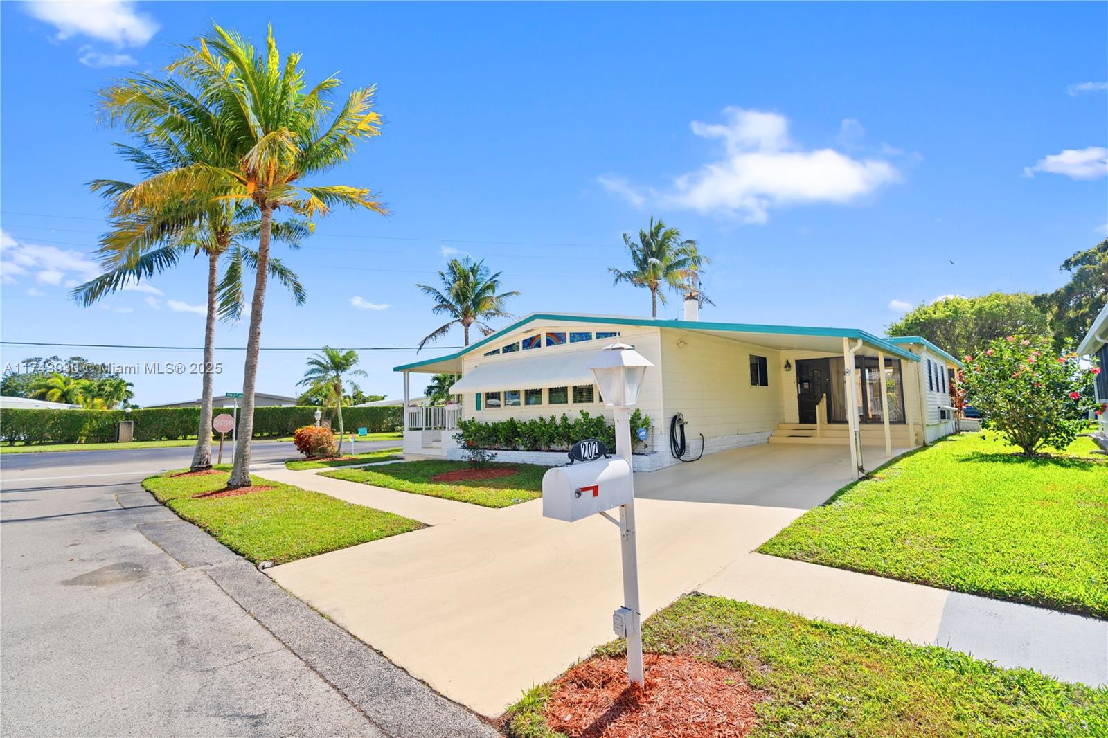 202 NW 52nd St, Deerfield Beach, Florida image 4