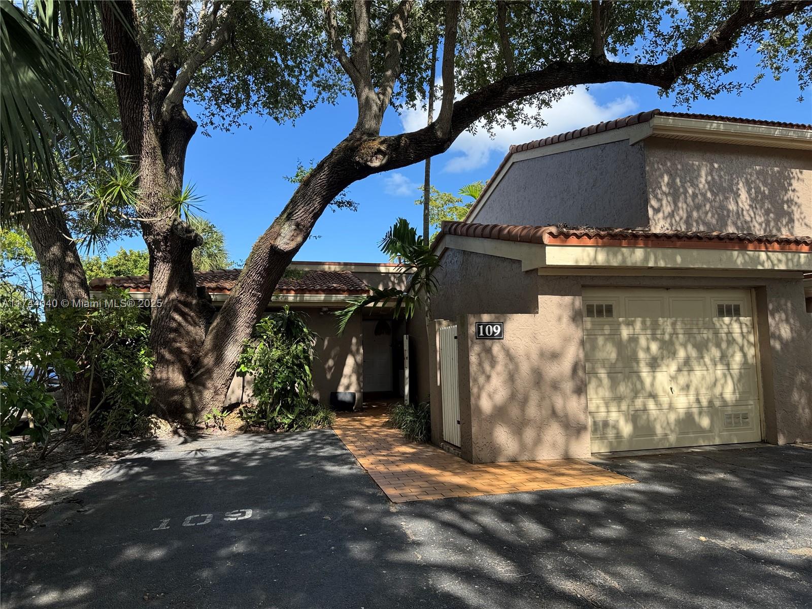 109 Heatherbrook Way #146, Hollywood, Florida image 1
