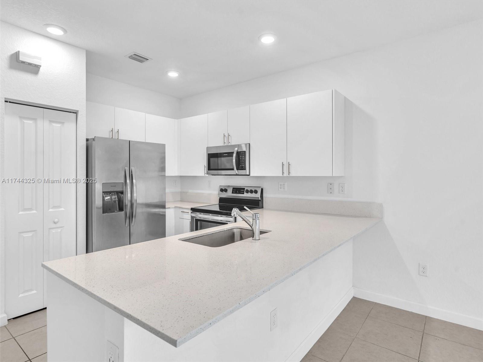 20381 NW 4th Ct, Miami Gardens, Florida image 9