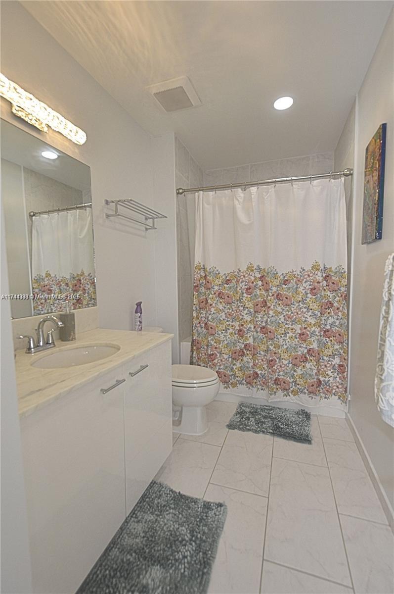 133 NE 2nd Ave #1119, Miami FL 33132