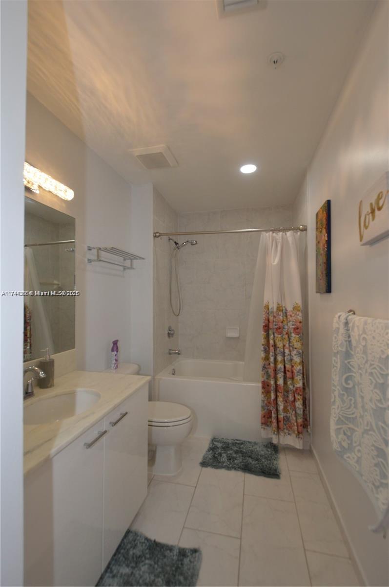 133 NE 2nd Ave #1119, Miami FL 33132