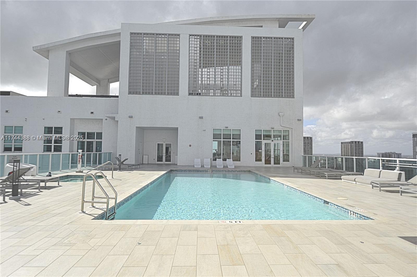 133 NE 2nd Ave #1119, Miami FL 33132