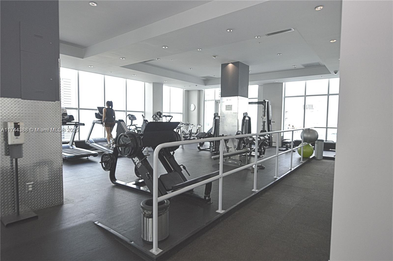 133 NE 2nd Ave #1119, Miami FL 33132