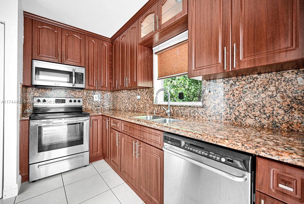 4221 SW 13th Ter, Miami, Florida image 12