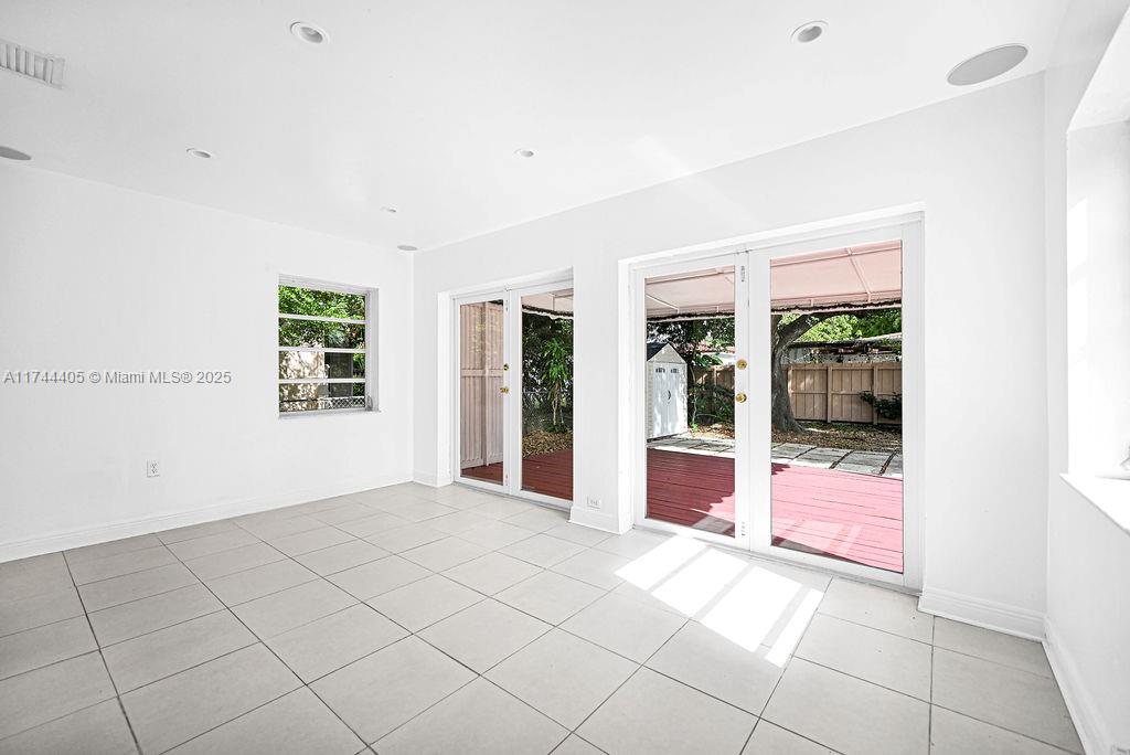 4221 SW 13th Ter, Miami, Florida image 8