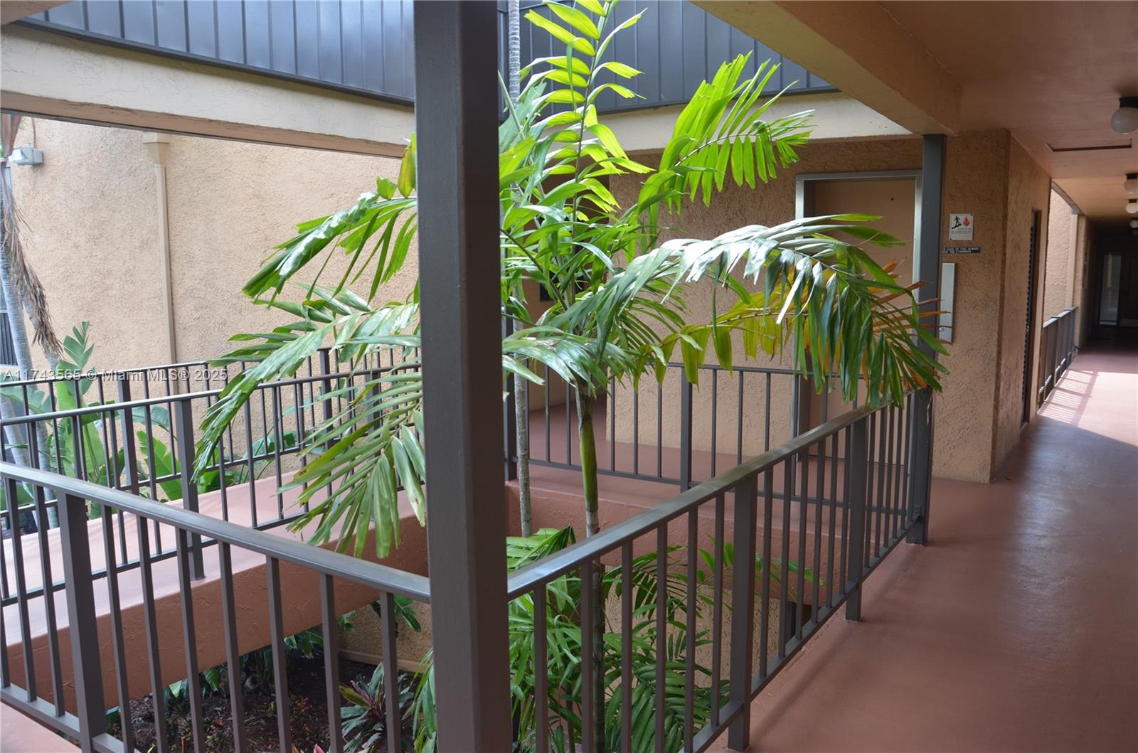 8851 N New River Canal Rd #18E, Plantation, Florida image 4