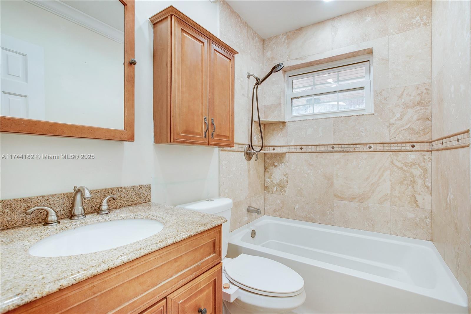 11041 NE 10th Ave, Biscayne Park, Florida image 12