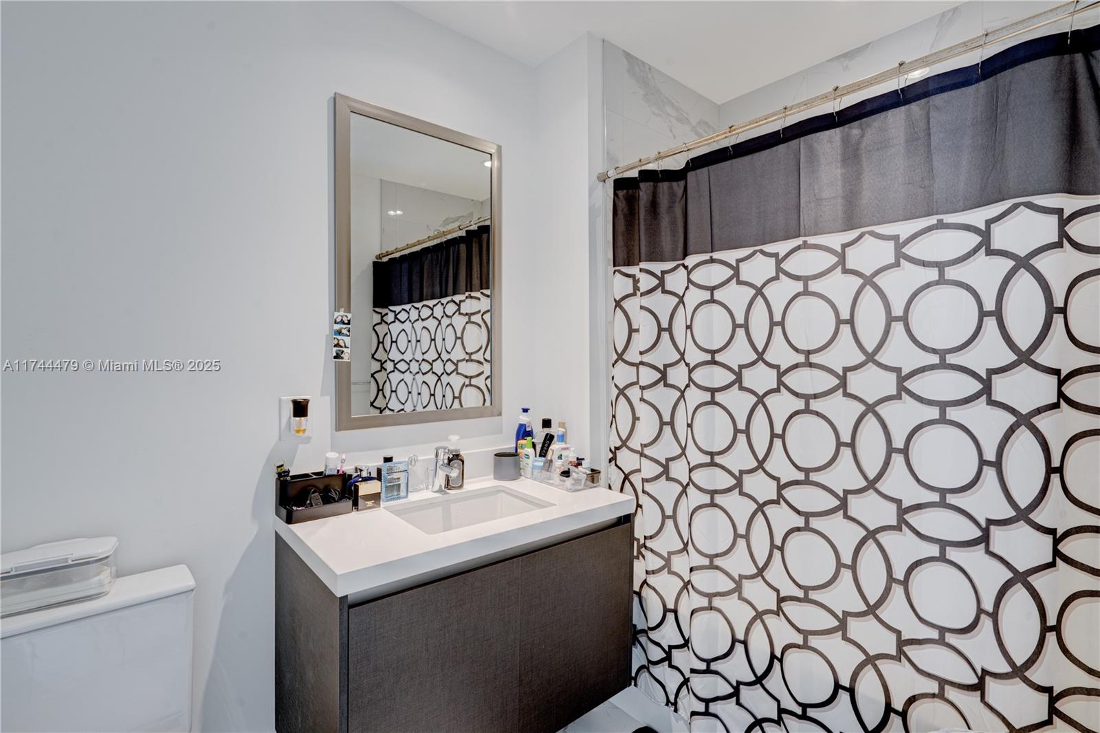 851 NE 1st Ave #2901, Miami FL 33132