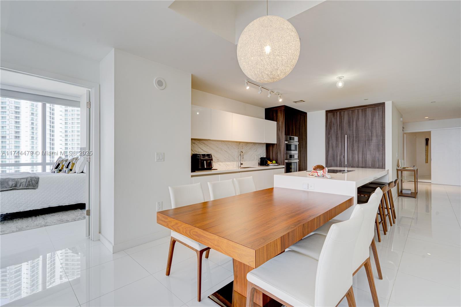 851 NE 1st Ave #2901, Miami FL 33132