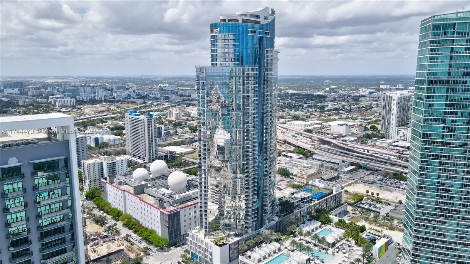 851 NE 1st Ave #2901, Miami FL 33132