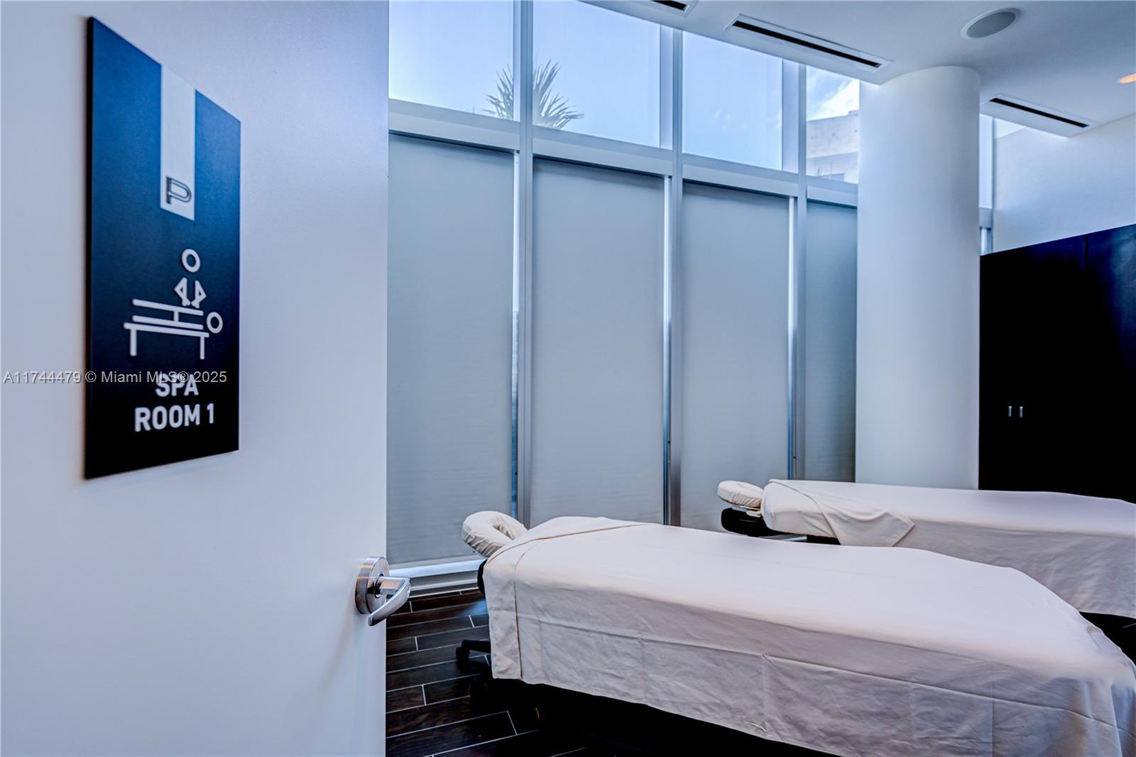 851 NE 1st Ave #2901, Miami FL 33132