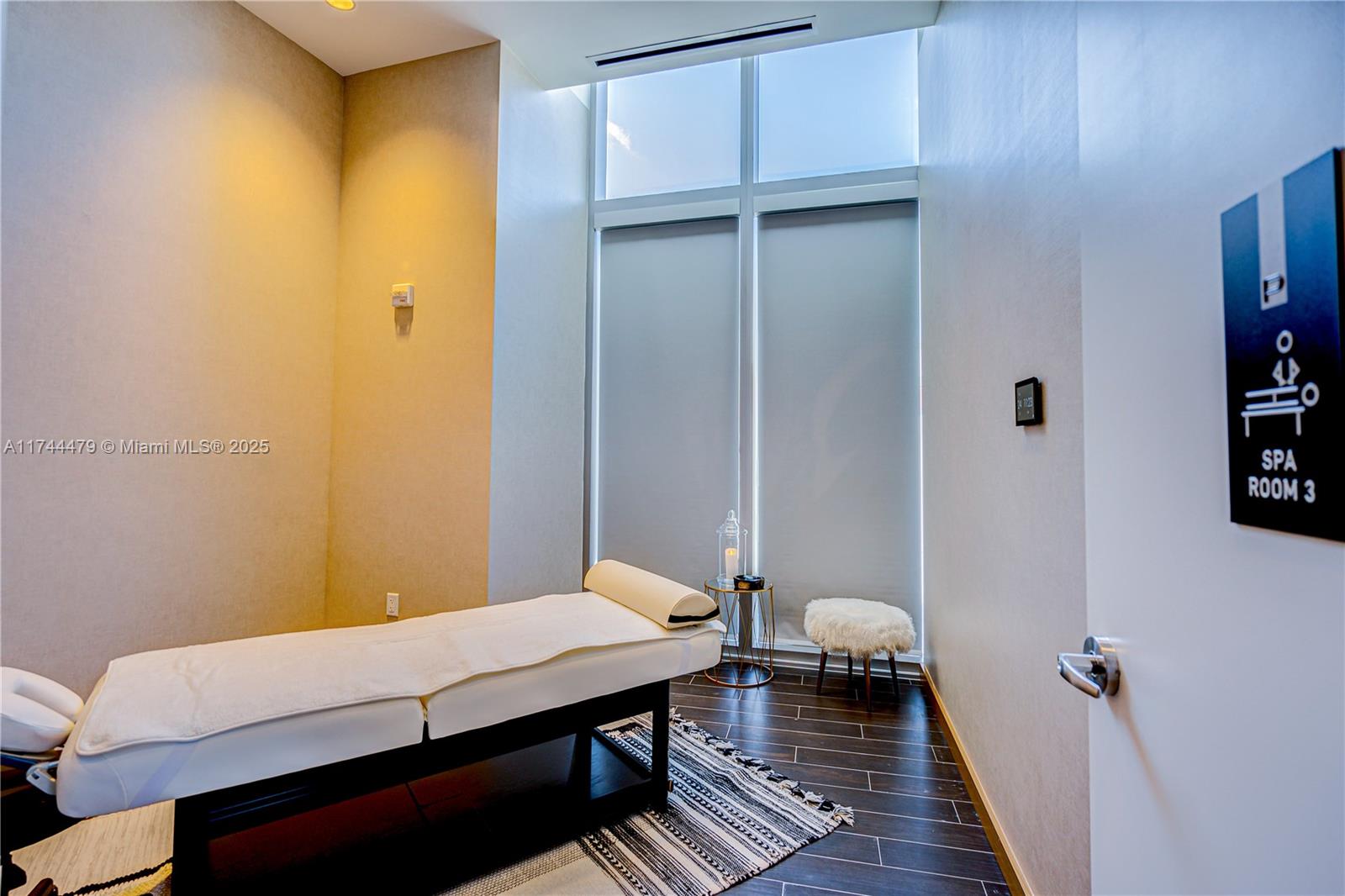 851 NE 1st Ave #2901, Miami FL 33132