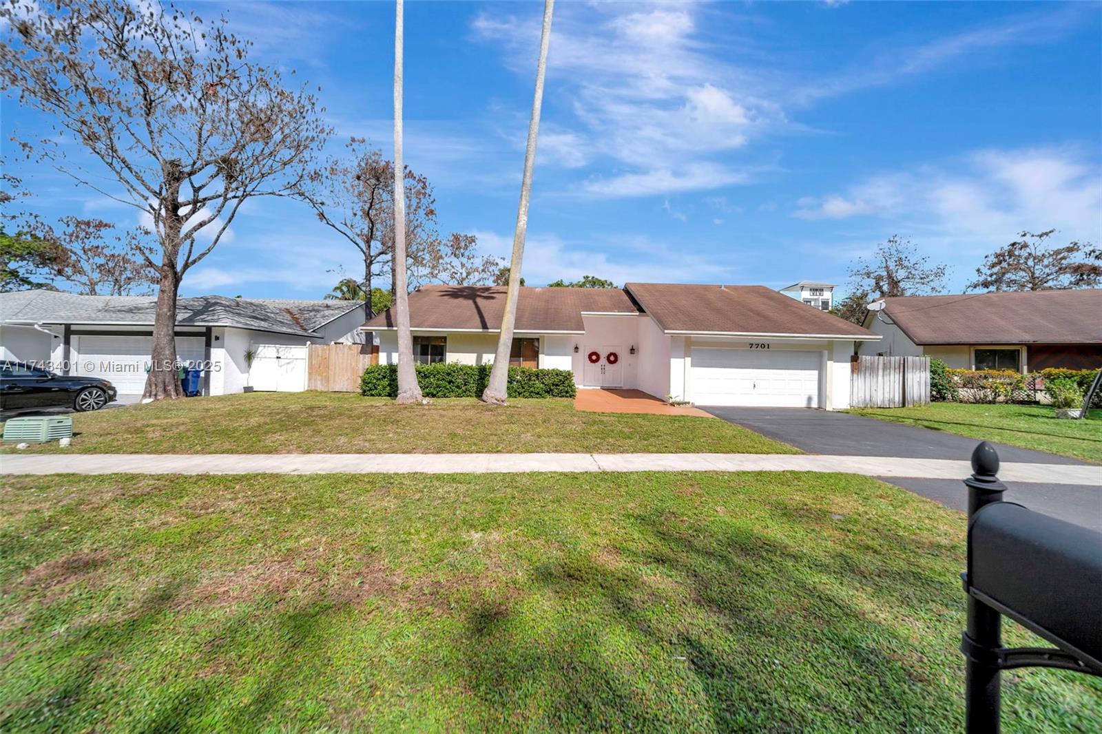 7701 NW 53rd St, Lauderhill, Florida image 1