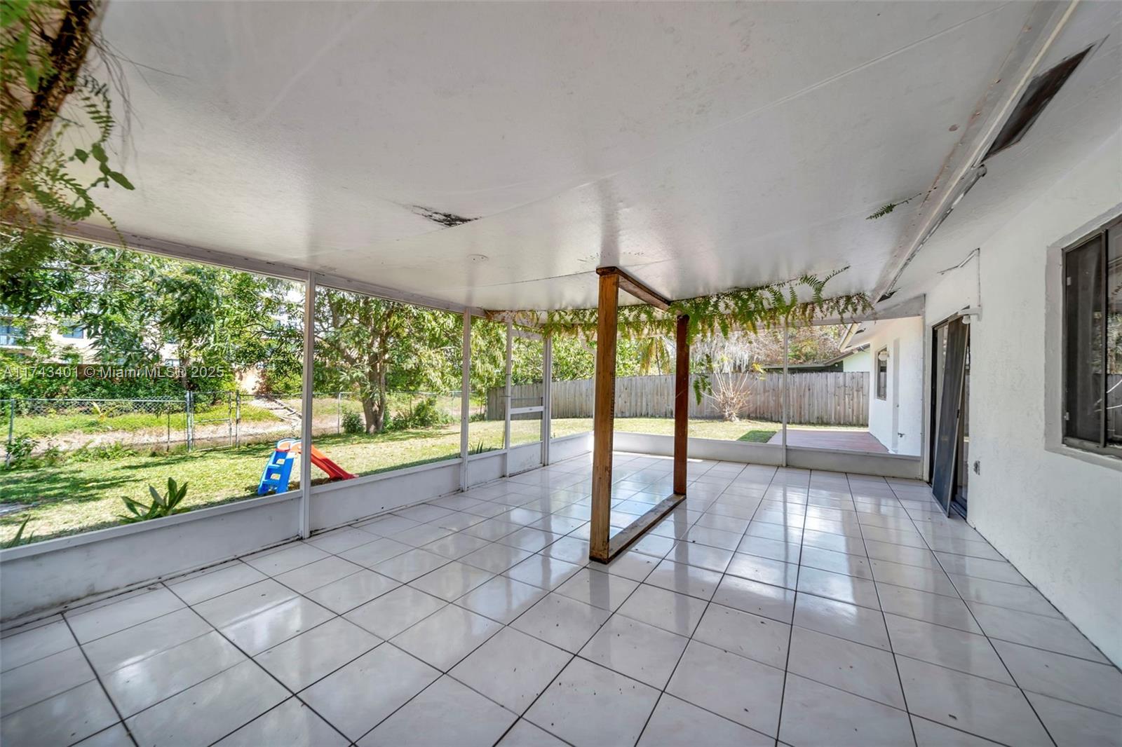 7701 NW 53rd St, Lauderhill, Florida image 38