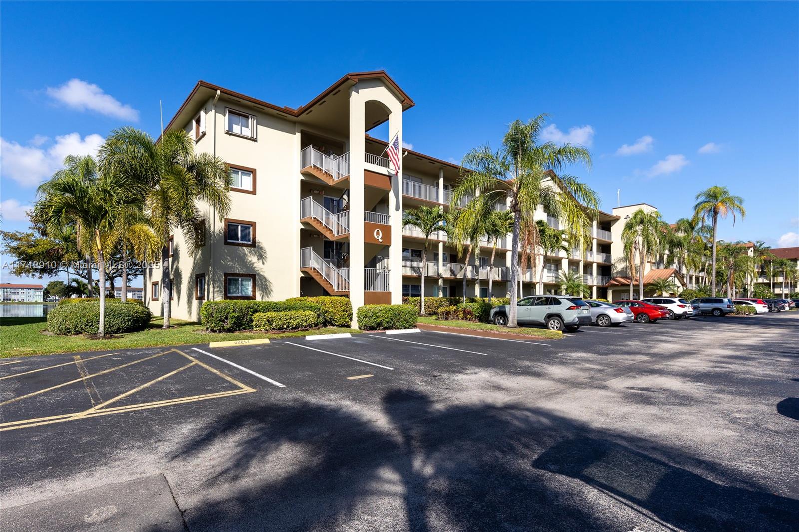 1400 SW 131st Way #408Q, Pembroke Pines, Florida image 1