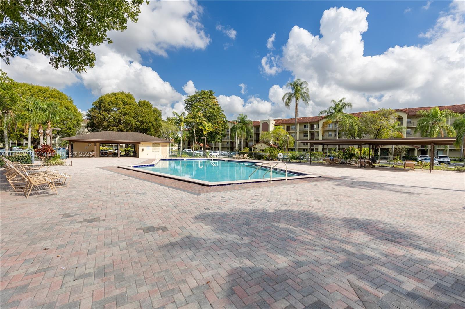 1400 SW 131st Way #408Q, Pembroke Pines, Florida image 21