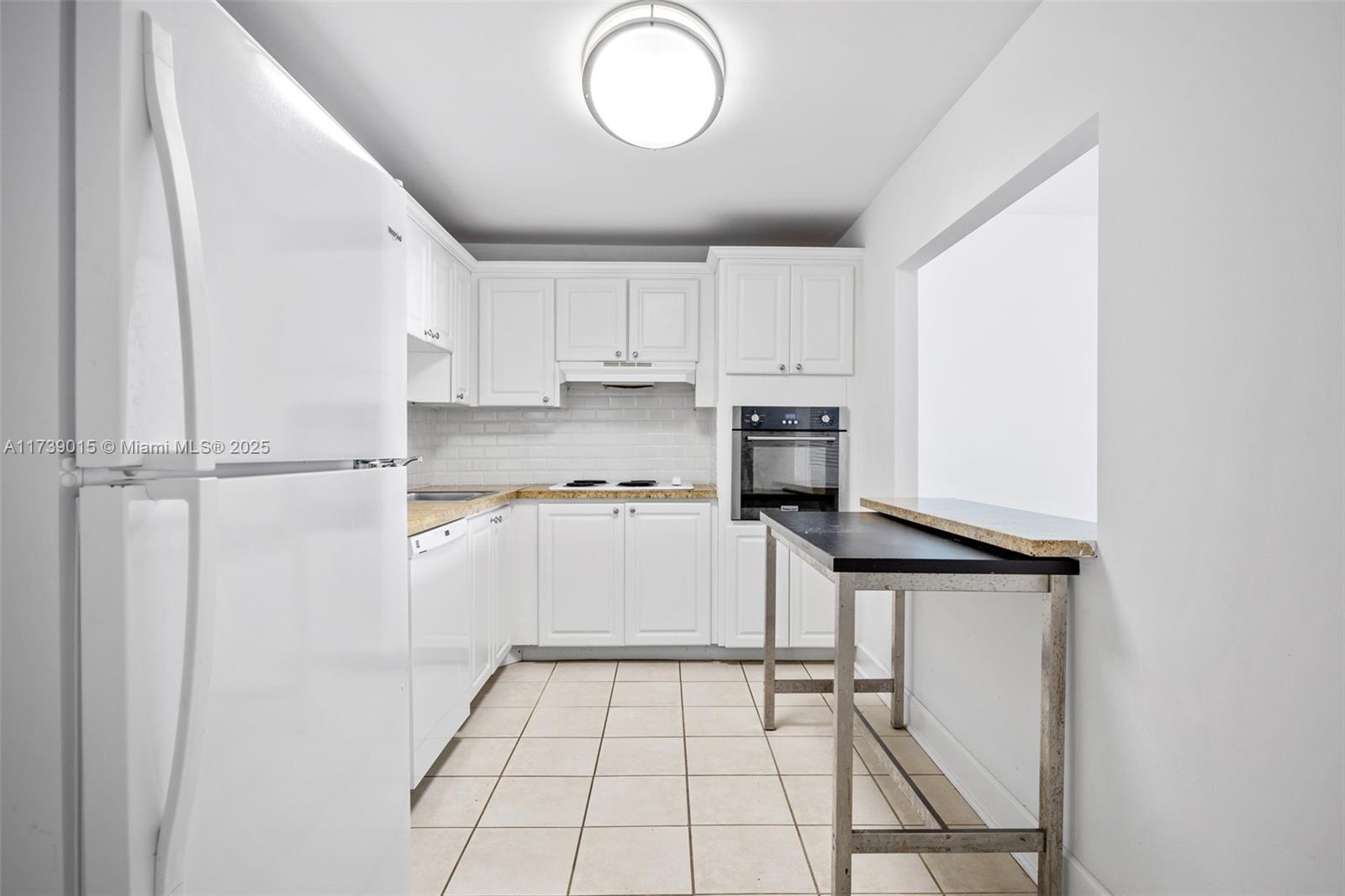 Listing Photo 11